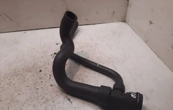 Volkswagen PASSAT B5 Engine coolant pipe/hose 8d0121055f