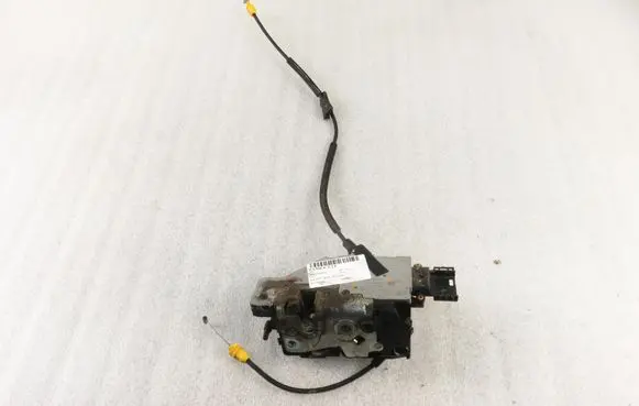 Peugeot 207 Rear door lock 24091816