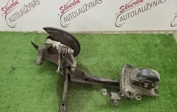 Volvo XC40 Rear wheel hub spindle/knuckle 