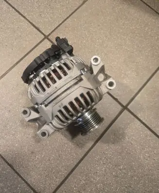 Audi A4 S4 B6 8E 8H Generator/alternator STX100357 14V120A