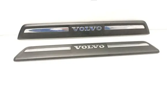 Volvo V40 Front sill trim cover 31265842