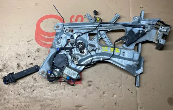BMW 7 E32 Rear door window regulator with motor 0130821242 680185347000