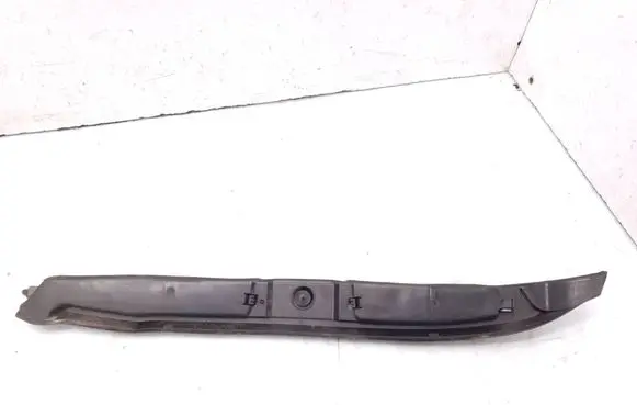 Volkswagen Polo V 6R Fender end trim 6R0821112B