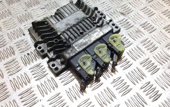 Ford Fiesta Engine control unit/module 8V2112A650EC