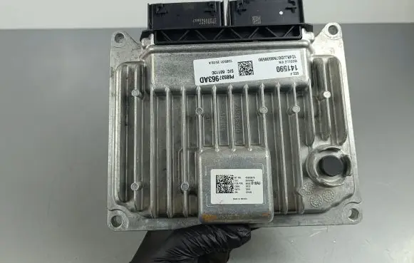 Jeep Grand Cherokee WL Engine control unit/module P68537963AD