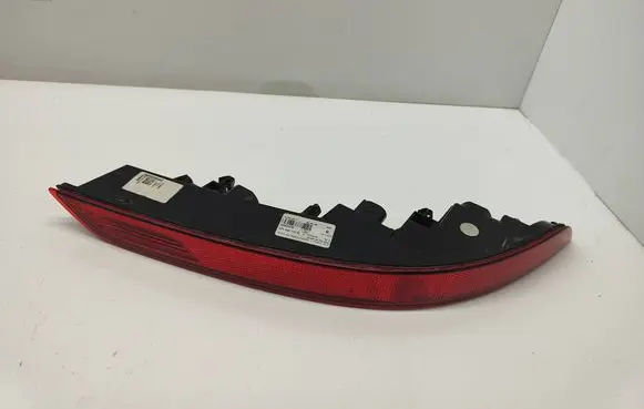 Porsche Cayenne (9Y0 9Y3) Rear tail light reflector T7P5016 900533780483 7P5945702B