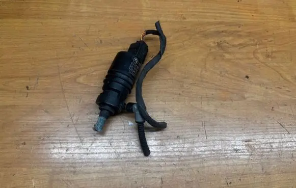 BMW 5 F10 F11 Windscreen/windshield washer pump 6934160 3240479 13264011