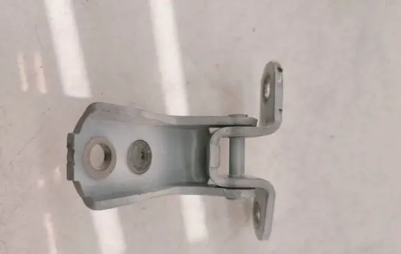 Toyota C-HR I Rear door upper hinge ES03