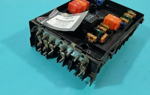 Volkswagen Touran I Fuse box set 1K0937804E IMPRK1533316