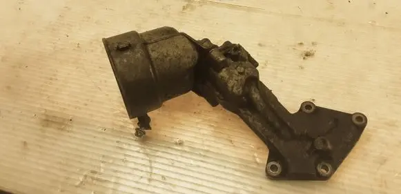 Mercedes-Benz E W211 Oil filter mounting bracket A6421800010
