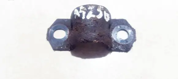 Toyota RAV 4 (XA30) Sway bar bush bracket, front 
