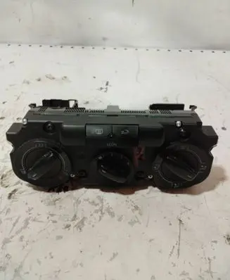 Volkswagen Golf V Climate control unit
