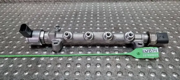 Volkswagen PASSAT B8 Fuel main line pipe S27698854 04L089G 04L130764C