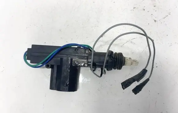 Iveco Daily 40.8 Central locking motor 
