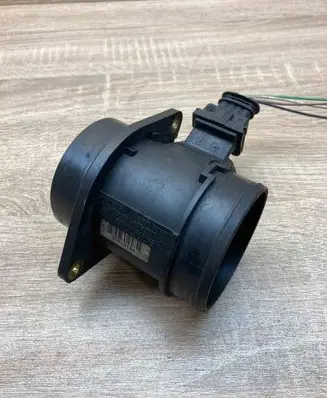 Renault Scenic I Mass air flow meter 7700105010B 5WK9615