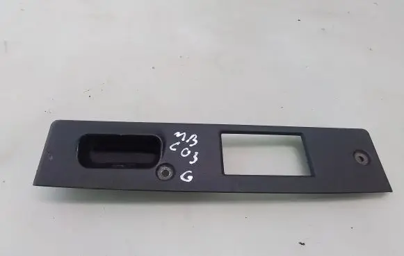 Mercedes-Benz C W203 Tailgate/boot lid lock trim 
