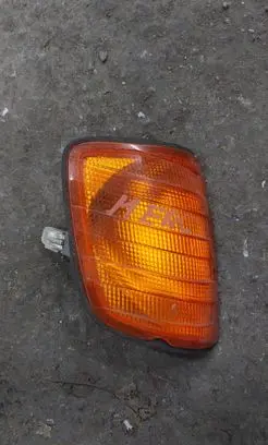 Mercedes-Benz E W124 Front indicator light 1305233929