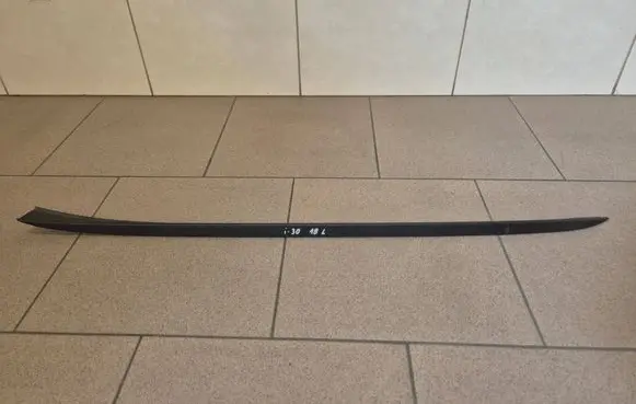 Hyundai i30 Windshield trim 