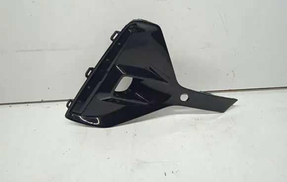 Opel Astra L Front bumper lower grill
