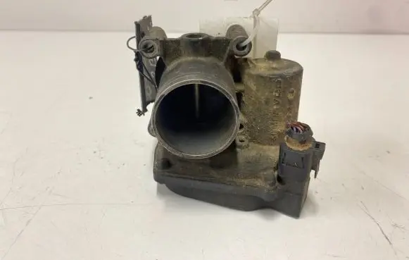 Volkswagen Polo IV 9N3 Throttle valve 03C133062B