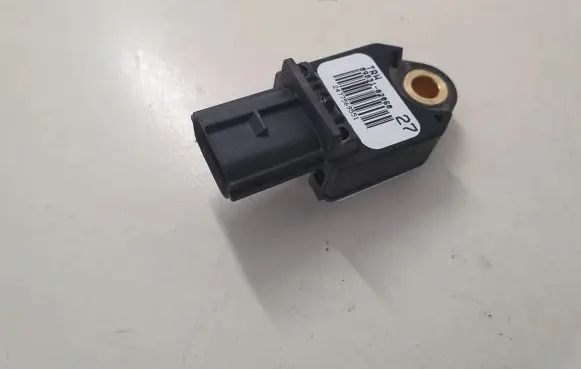 Toyota Auris 150 Airbag deployment crash/impact sensor 8983102060