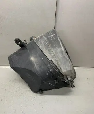 Cadillac CTS Air filter box