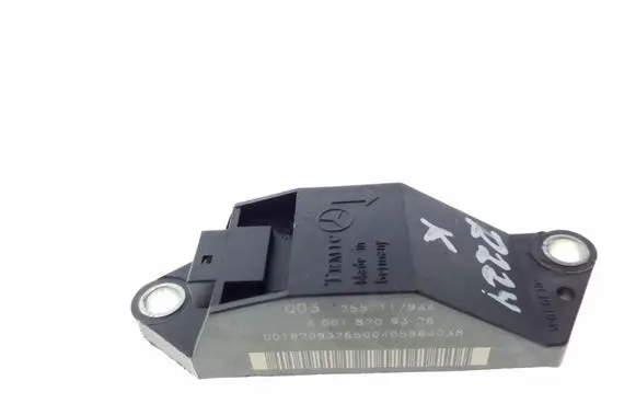 Mercedes-Benz E W211 Airbag deployment crash/impact sensor A0018209326