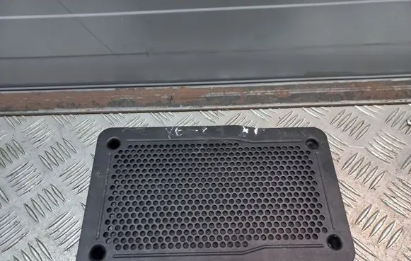 BMW X6 E71 Subwoofer grill/trim 9112469