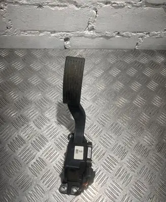 Hyundai Santa Fe Accelerator throttle pedal CDR0119A2B900