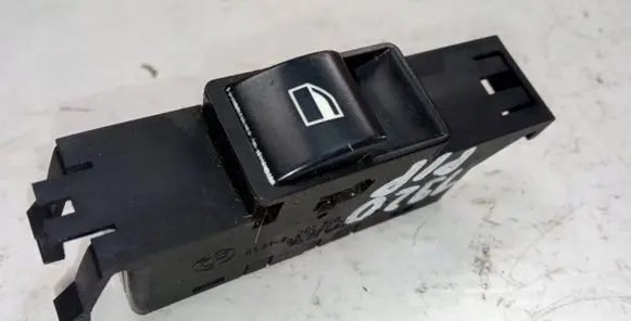 BMW 3 E46 Quarter vent window switch 61-31-8381510