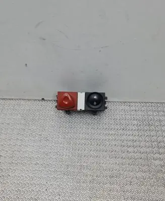 Renault Megane II Hazard light switch 8200407415 8200095493 8200109723