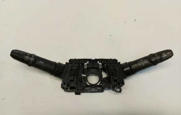 Mitsubishi Eclipse Cross Wiper turn signal indicator stalk/switch 8617A663