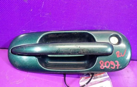 Honda CR-V Front door exterior handle