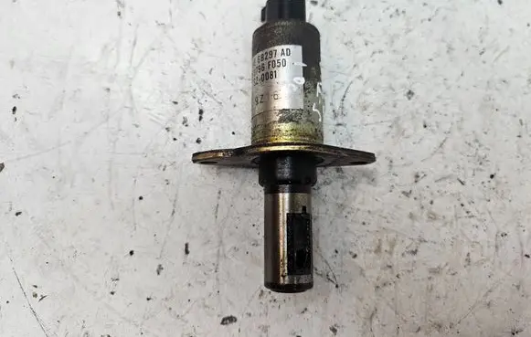 Jaguar S-Type Camshaft vanos timing valve 823796F050