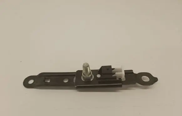 Toyota RAV 4 (XA40) Seat belt adjustment rail E563003