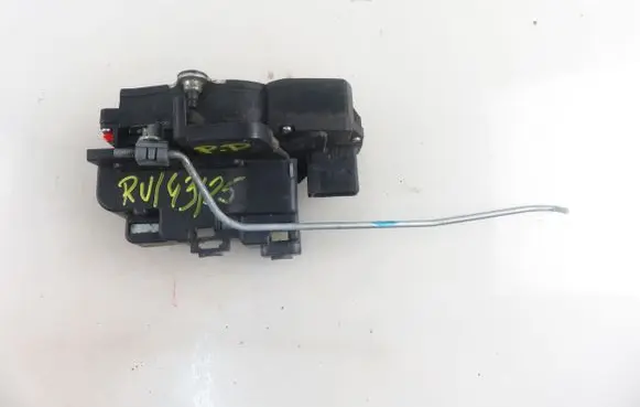 Chevrolet Captiva Front door lock