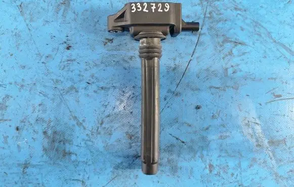 Chrysler 200 High voltage ignition coil 05149168
