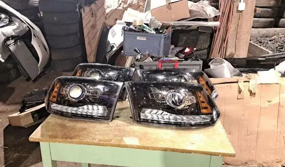 Dodge RAM Headlights/headlamps set 68324933AD 68324932AD
