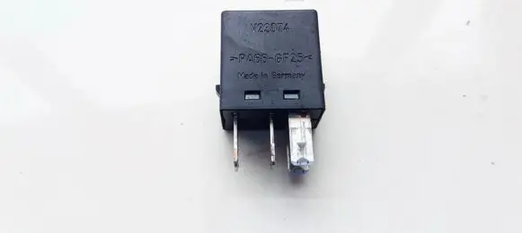 Volvo S40, V40 Other relay MB953382 V23074