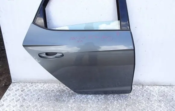 Seat Leon (5F) Rear door 