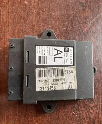 Opel Vectra C Door central lock control unit/module 13111456