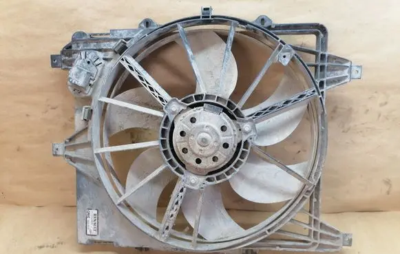 Renault Kangoo I Electric radiator cooling fan 7700428659J 9020938