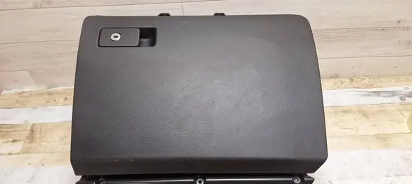 Volkswagen PASSAT B6 Glove box 3C1857114 T0024226712 P0108696