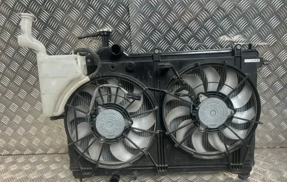 Mitsubishi Outlander Radiator set 