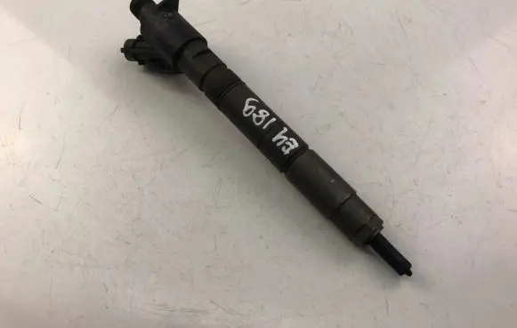 Volvo XC60 Fuel injector 31272690