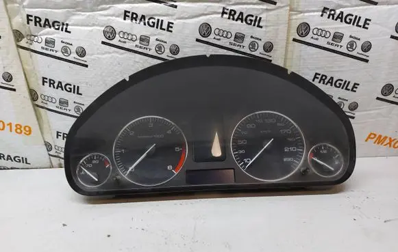 Peugeot 407 Speedometer (instrument cluster) 9658137280