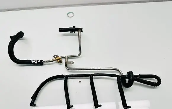 Volkswagen Golf Plus Fuel return line/hose 