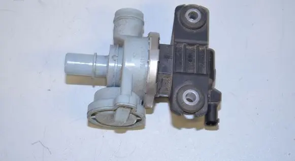 BMW X3 G01 Vacuum valve 7441833 16137441833