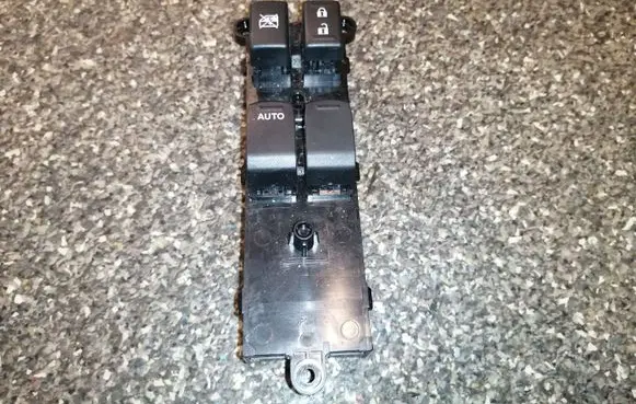 Suzuki Celerio Electric window control switch