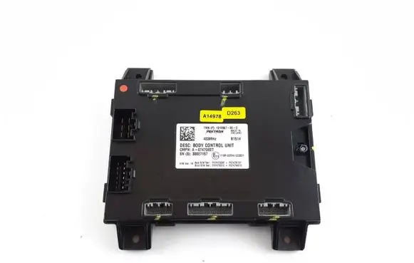 Tesla Model S Comfort/convenience module 101090700D 1010907-00-D